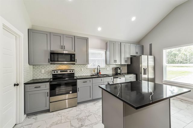 16518 Eastchase, Montgomery, TX 77316