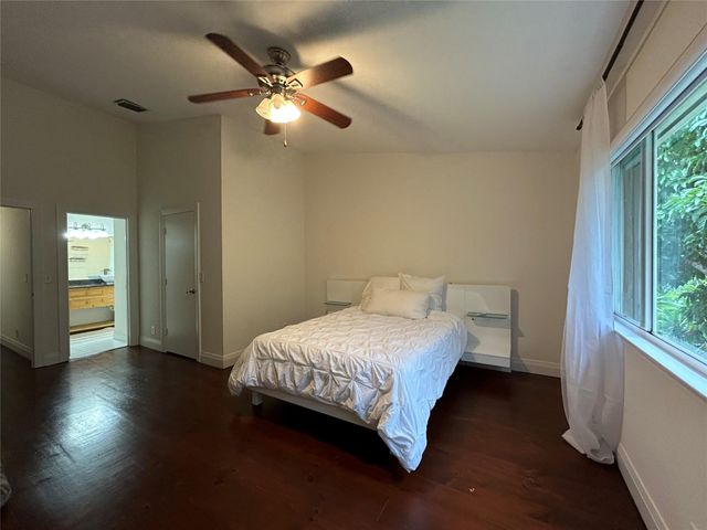 1043 Kokomo Key Lane, Delray Beach, FL 33483