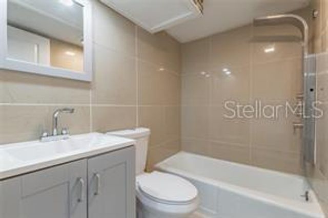 6100 12TH STREET S 315, St Petersburg, FL 33705