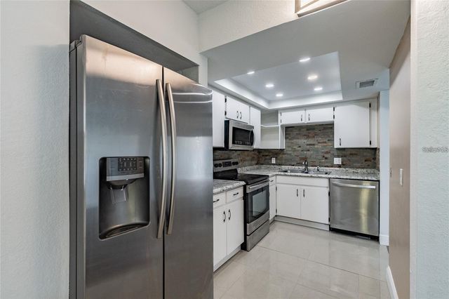 6100 12TH STREET S 315, St Petersburg, FL 33705