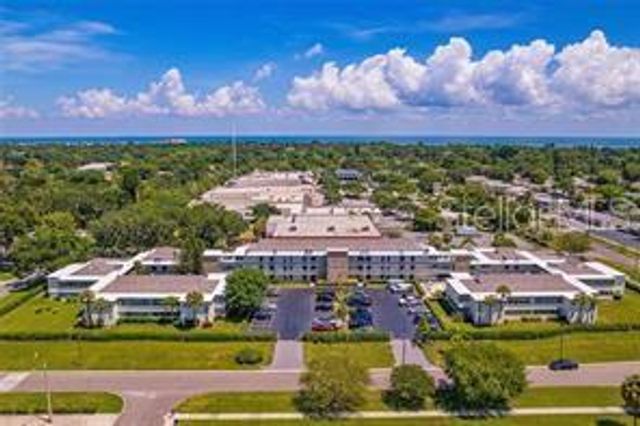 6100 12TH STREET S 315, St Petersburg, FL 33705