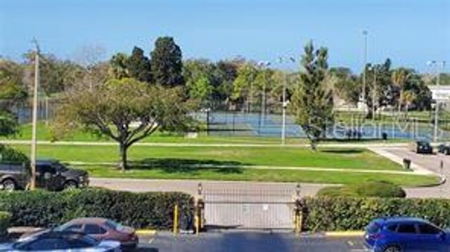 6100 12TH STREET S 315, St Petersburg, FL 33705