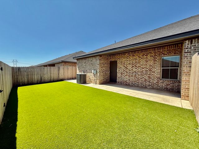 5881 Urbana Pl, Lubbock, TX 79407