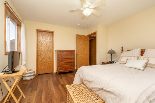 433 Braeburn Drive, Shakopee, MN 55379