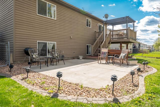 433 Braeburn Drive, Shakopee, MN 55379