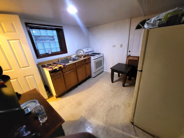 2939 N Lotus Avenue, Chicago, IL 60641