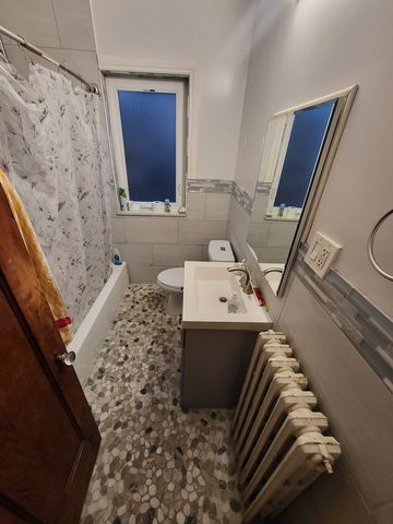 2939 N Lotus Avenue, Chicago, IL 60641