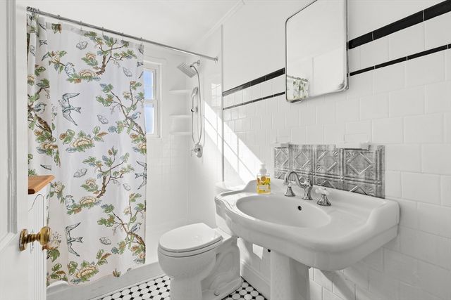 18 Conant St, Beverly, MA 01915