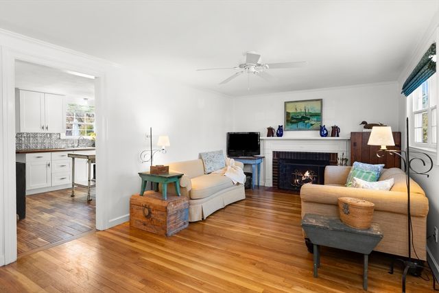 18 Conant St, Beverly, MA 01915