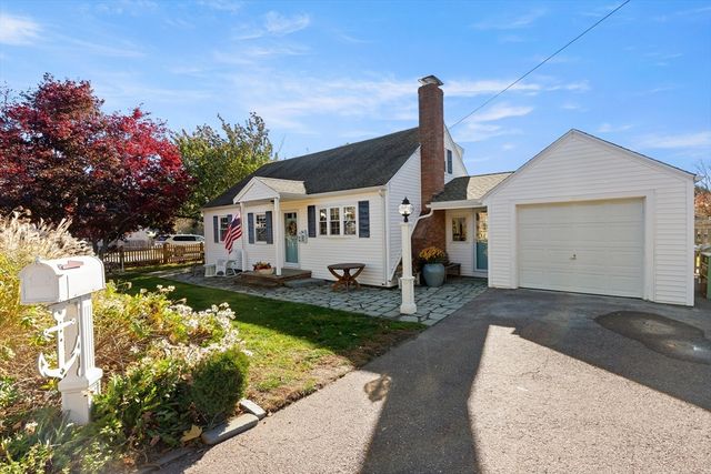 18 Conant St, Beverly, MA 01915