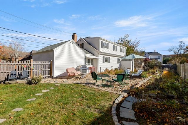 18 Conant St, Beverly, MA 01915
