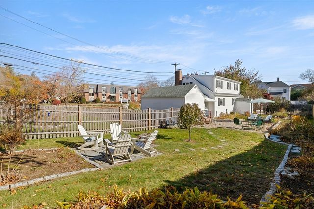 18 Conant St, Beverly, MA 01915
