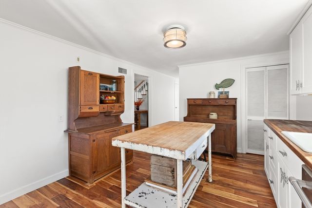 18 Conant St, Beverly, MA 01915