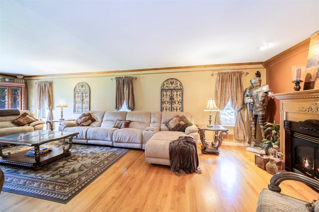 28 Heritage Crossing, Circleville, NY 10919