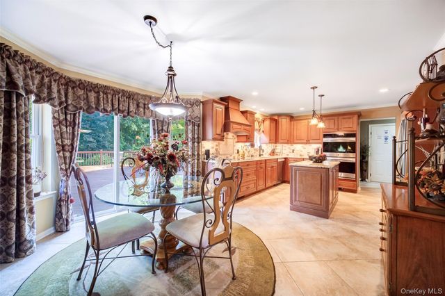 28 Heritage Crossing, Circleville, NY 10919