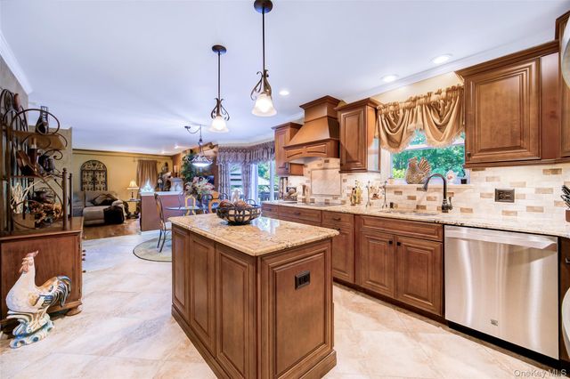 28 Heritage Crossing, Circleville, NY 10919