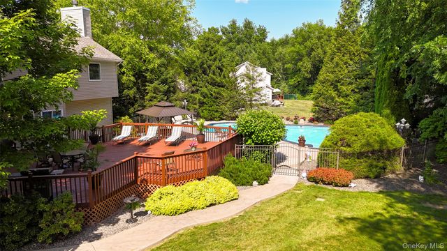 28 Heritage Crossing, Circleville, NY 10919