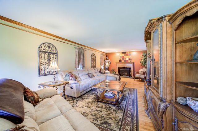 28 Heritage Crossing, Circleville, NY 10919