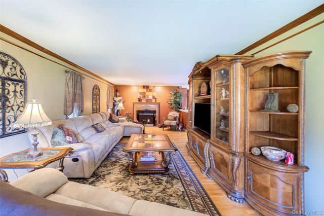 28 Heritage Crossing, Circleville, NY 10919