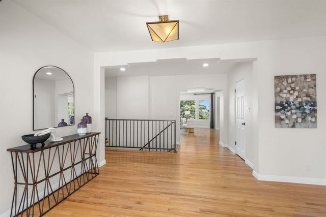 10020 Fuerte Drive, La Mesa, CA 91941