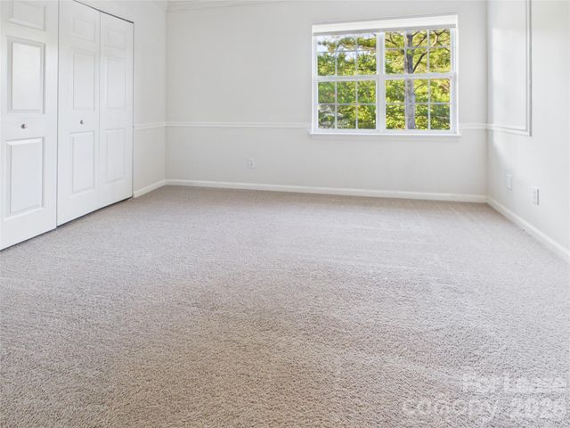 609 mountain water Drive, Charlotte, NC 28262