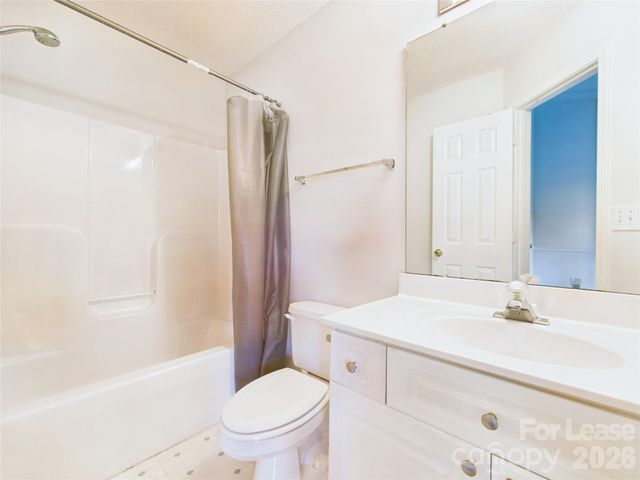 609 mountain water Drive, Charlotte, NC 28262