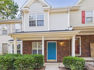 609 mountain water Drive, Charlotte, NC 28262