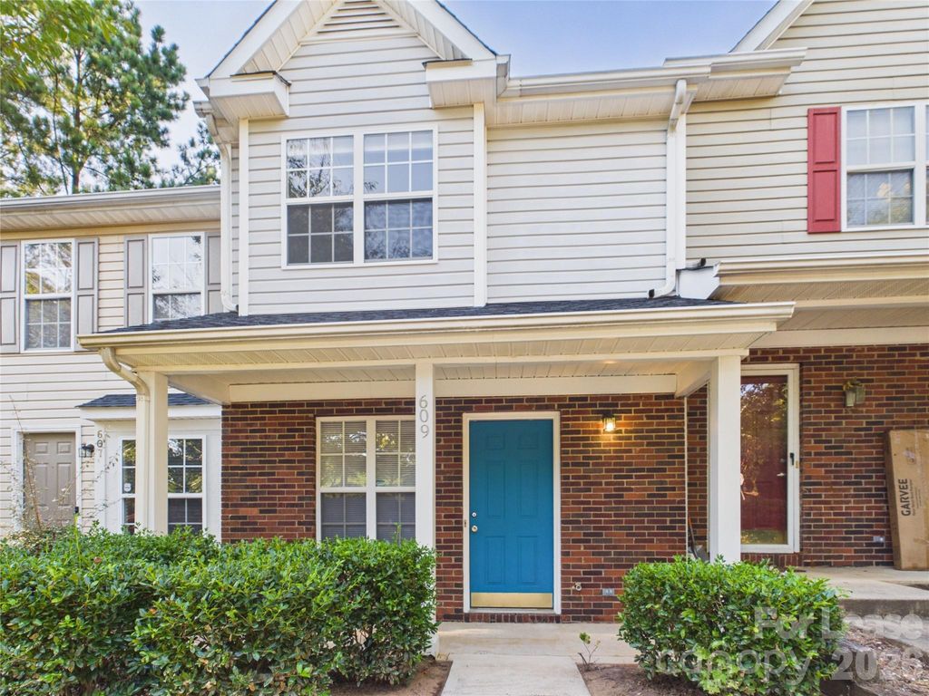 609 mountain water Drive, Charlotte, NC 28262