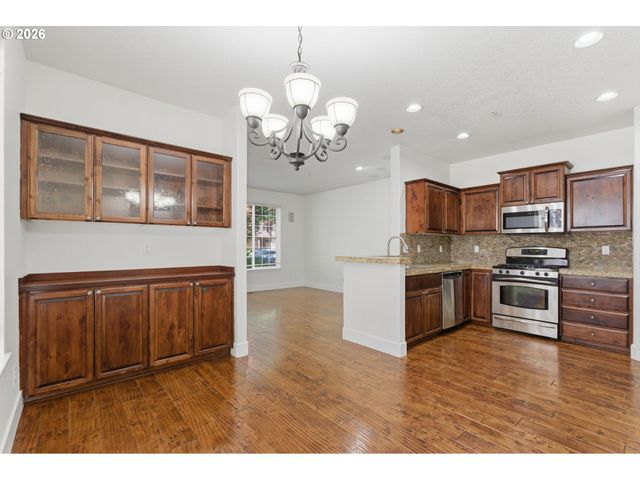 29266 Sw VILLEBOIS Dr S, Wilsonville, OR 97070