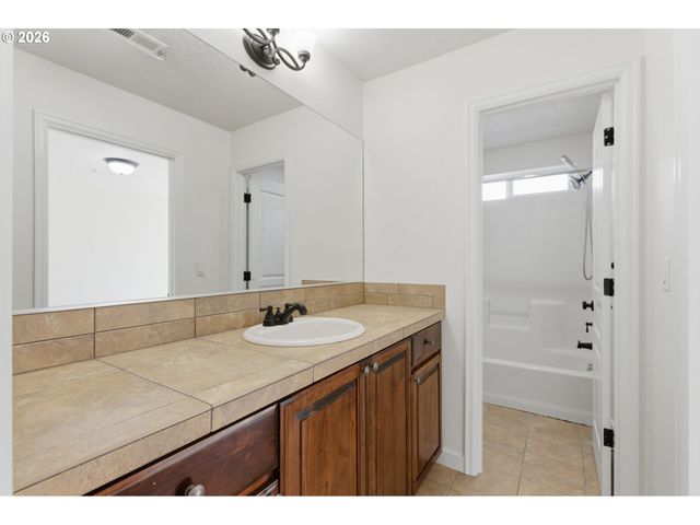 29266 Sw VILLEBOIS Dr S, Wilsonville, OR 97070