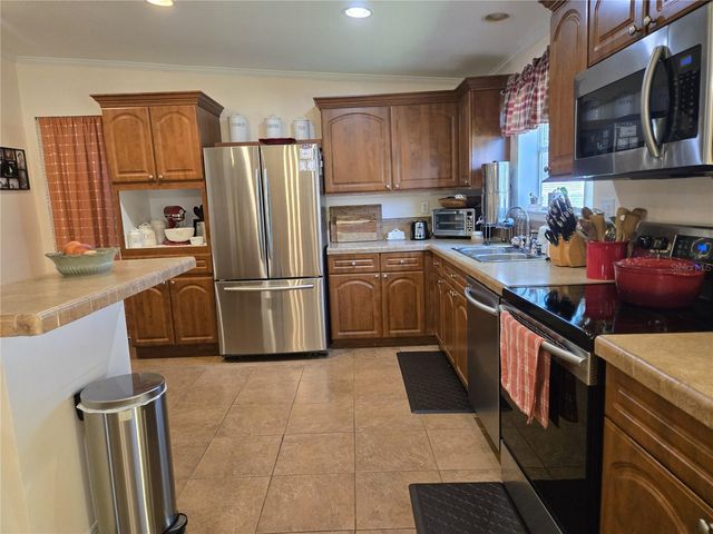 2723 LAKE GRASSMERE CIRCLE 910, Zellwood, FL 32798