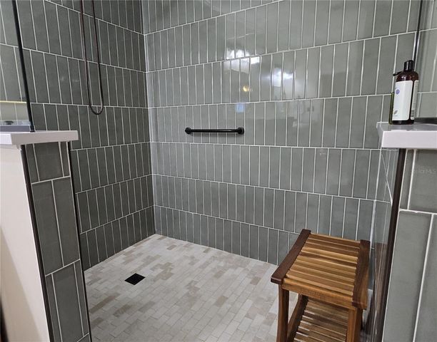 2723 LAKE GRASSMERE CIRCLE 910, Zellwood, FL 32798