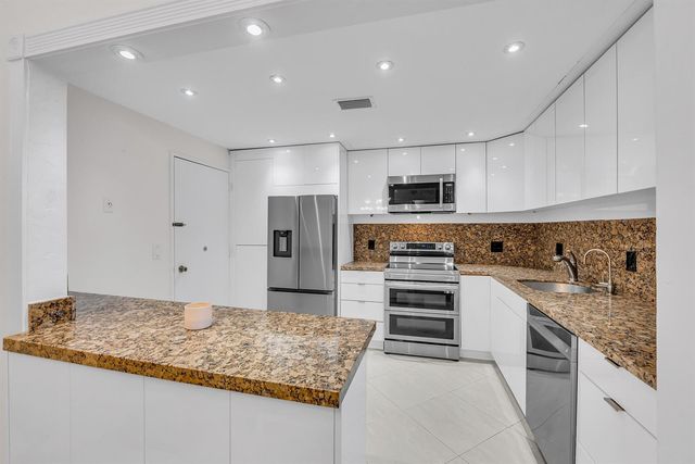 2851 S Ocean Boulevard 3 P, Boca Raton, FL 33432