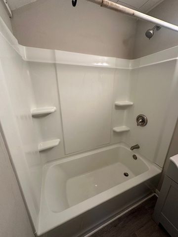 383 N Water Ave Apt 3, Gallatin, TN 37066