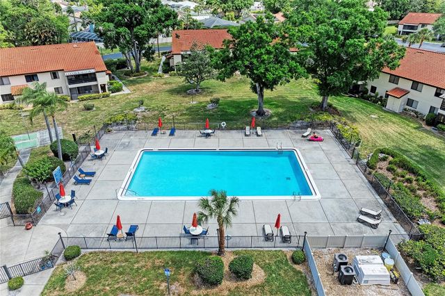 5685 GARDENS DRIVE 5685, Sarasota, FL 34243