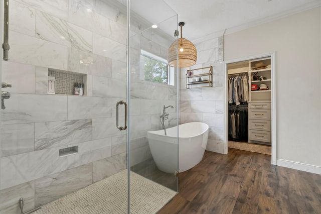 23 Rustic View Court, The Woodlands, TX 77381