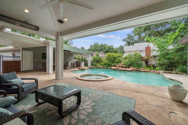 23 Rustic View Court, The Woodlands, TX 77381