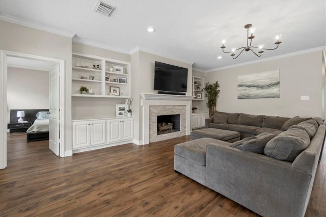 23 Rustic View Court, The Woodlands, TX 77381