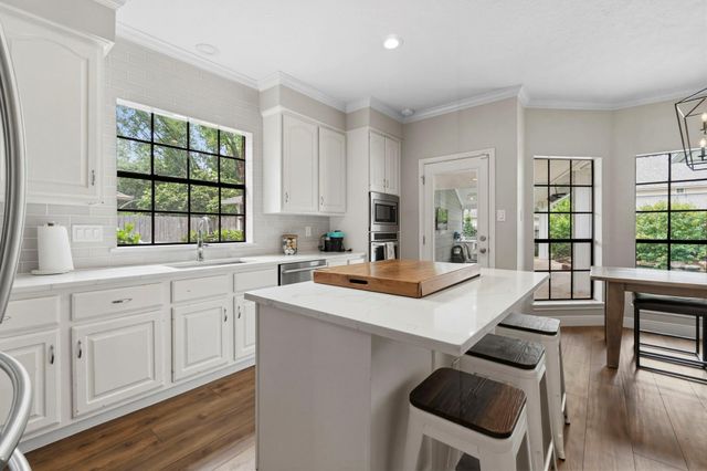 23 Rustic View Court, The Woodlands, TX 77381