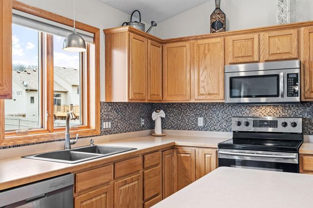 2218 Chase Drive, Faribault, MN 55021