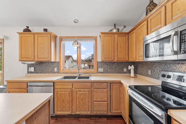 2218 Chase Drive, Faribault, MN 55021