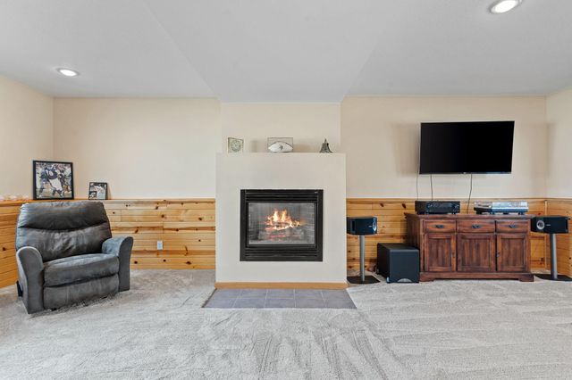 2218 Chase Drive, Faribault, MN 55021