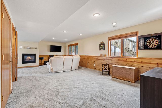 2218 Chase Drive, Faribault, MN 55021