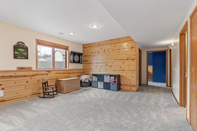 2218 Chase Drive, Faribault, MN 55021