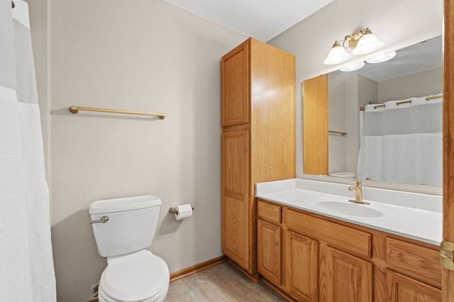 2218 Chase Drive, Faribault, MN 55021