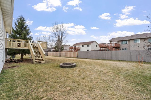 2218 Chase Drive, Faribault, MN 55021