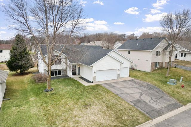 2218 Chase Drive, Faribault, MN 55021