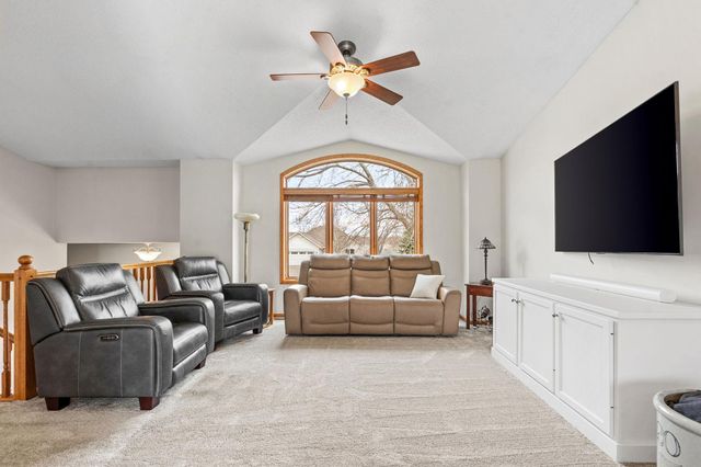 2218 Chase Drive, Faribault, MN 55021