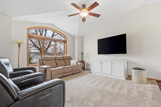 2218 Chase Drive, Faribault, MN 55021