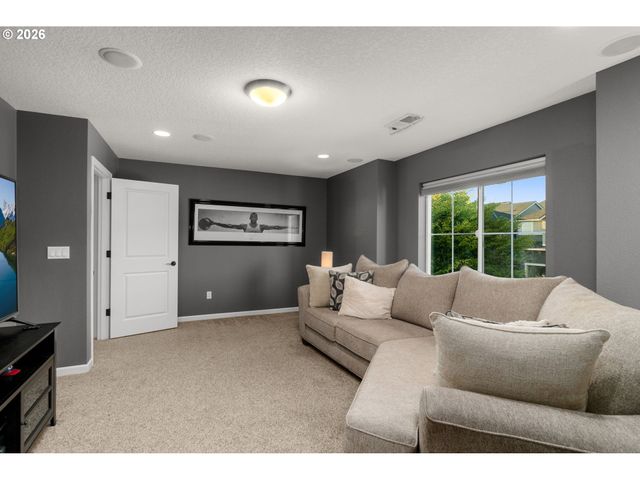 15926 Nw ROSSETTA St, Portland, OR 97229